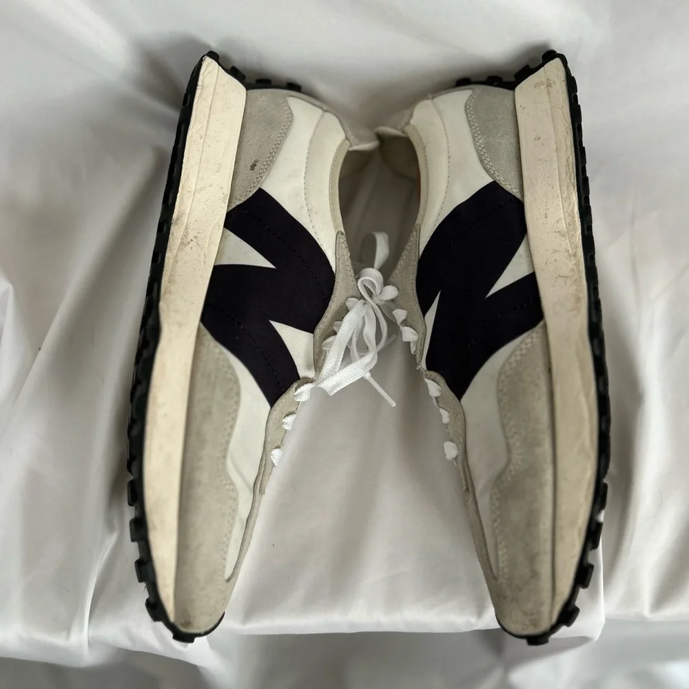 New Balance 327 Men's Retro Running Sneakers White with Black N - Picture 4 of 6
